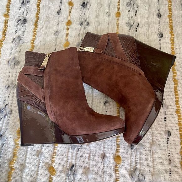 Cole Haan Women’s Brown Ankle Booties Size 8 Suede Holiday Fall Winter - Picture 6 of 14